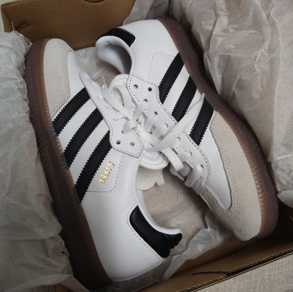 Adidas Samba Classic Shoes - Picture 7 of 15